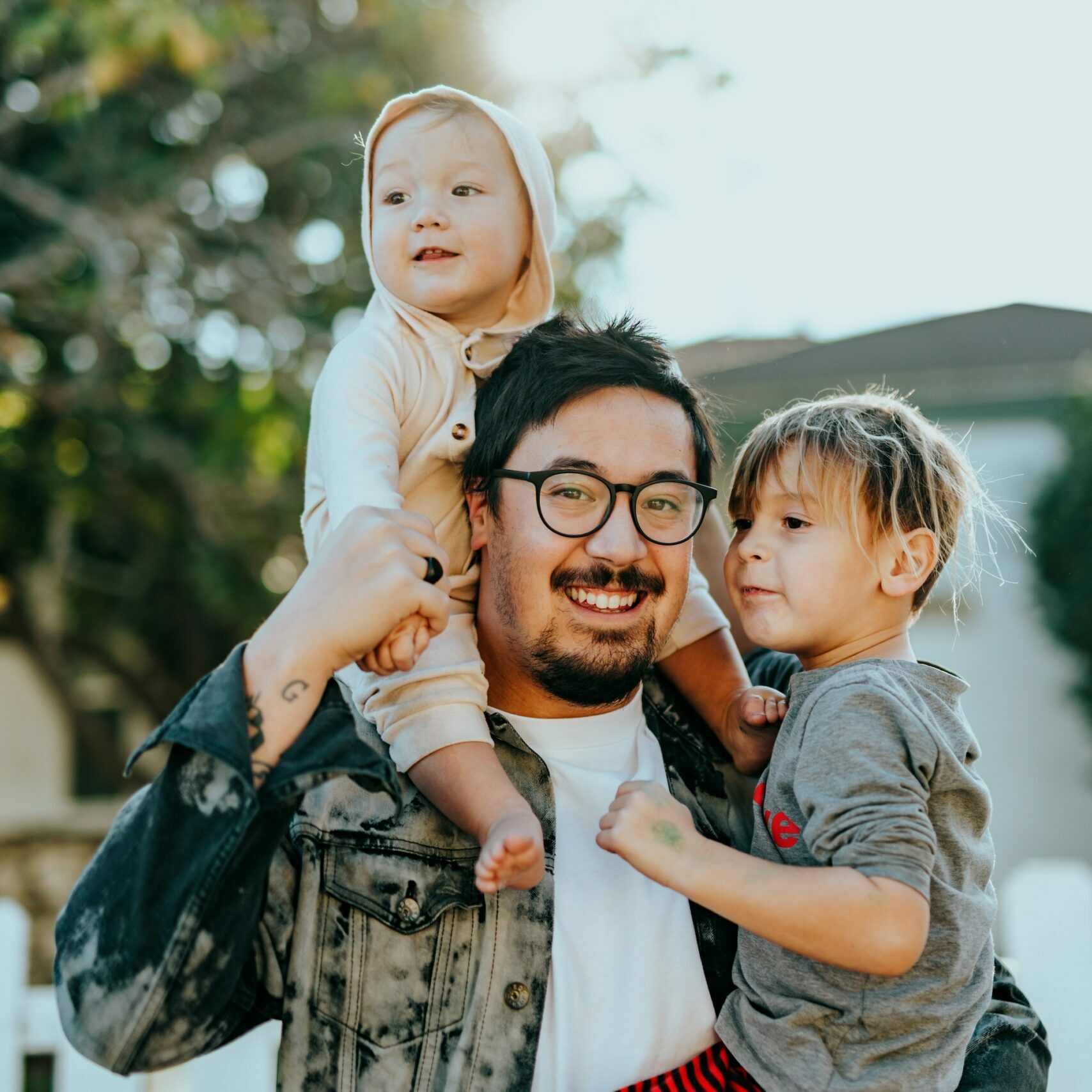 Dad and kids Dad and kids
